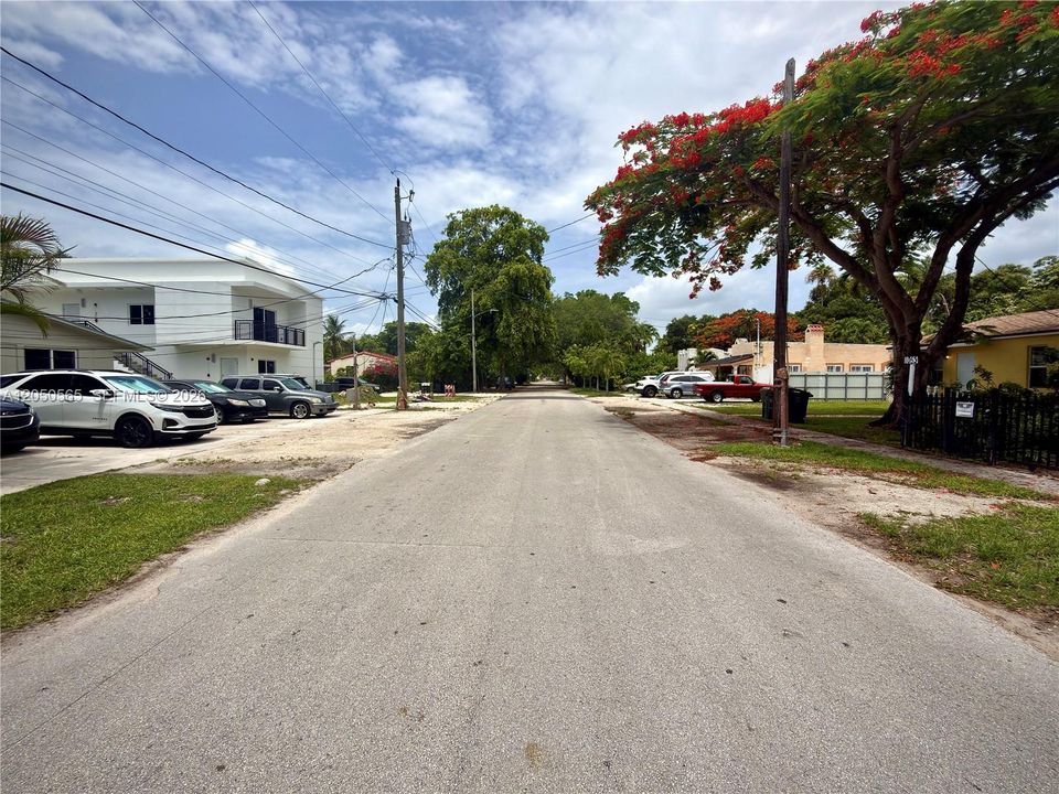 For Sale: $800,000 (0 beds, 0 baths, 1762 Square Feet)
