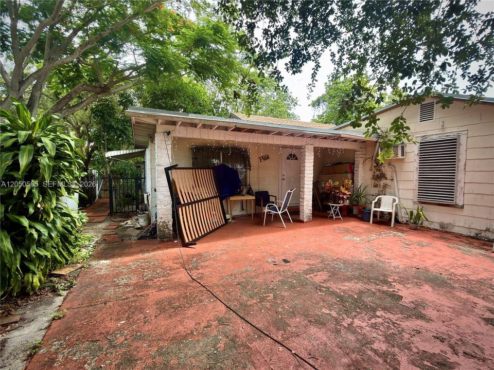 For Sale: $800,000 (0 beds, 0 baths, 1762 Square Feet)