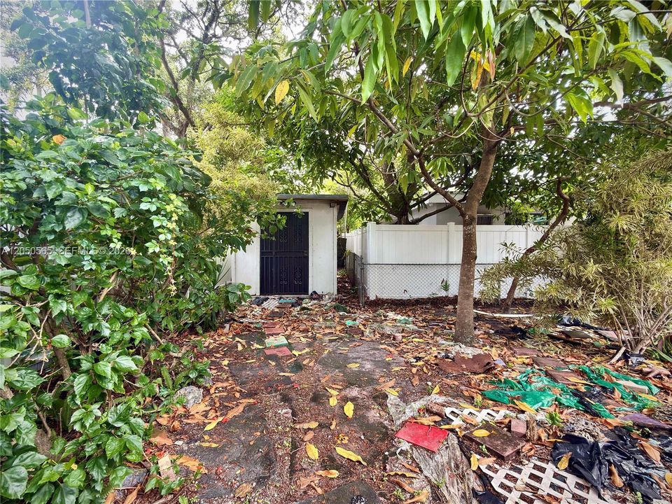 For Sale: $800,000 (0 beds, 0 baths, 1762 Square Feet)