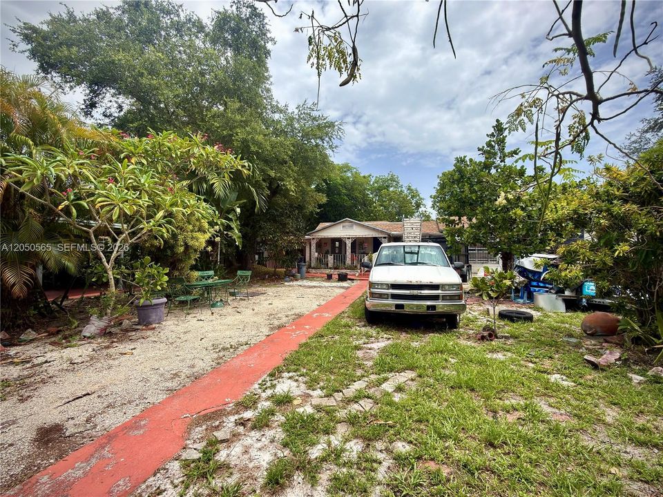 For Sale: $800,000 (0 beds, 0 baths, 1762 Square Feet)