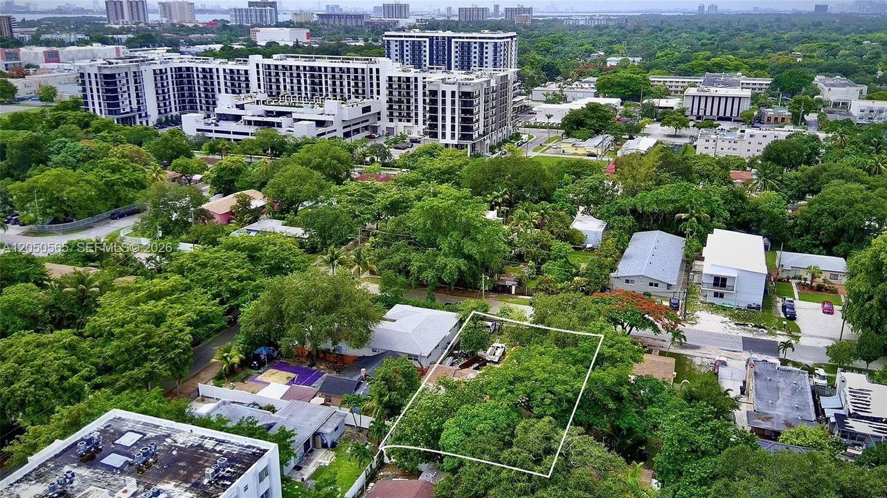 For Sale: $800,000 (0 beds, 0 baths, 1762 Square Feet)