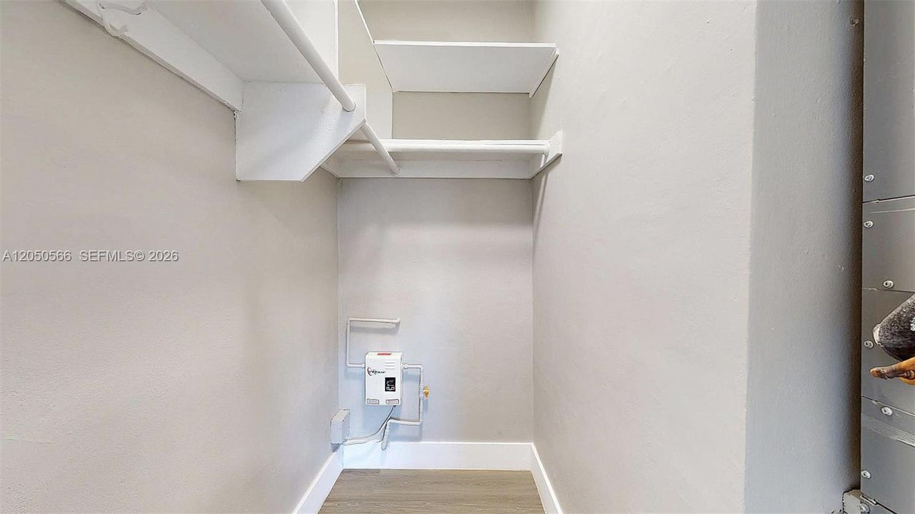 Walk-in Closet