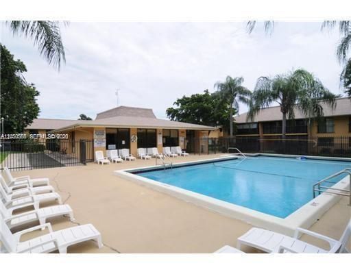 For Rent: $1,690 (1 beds, 1 baths, 650 Square Feet)