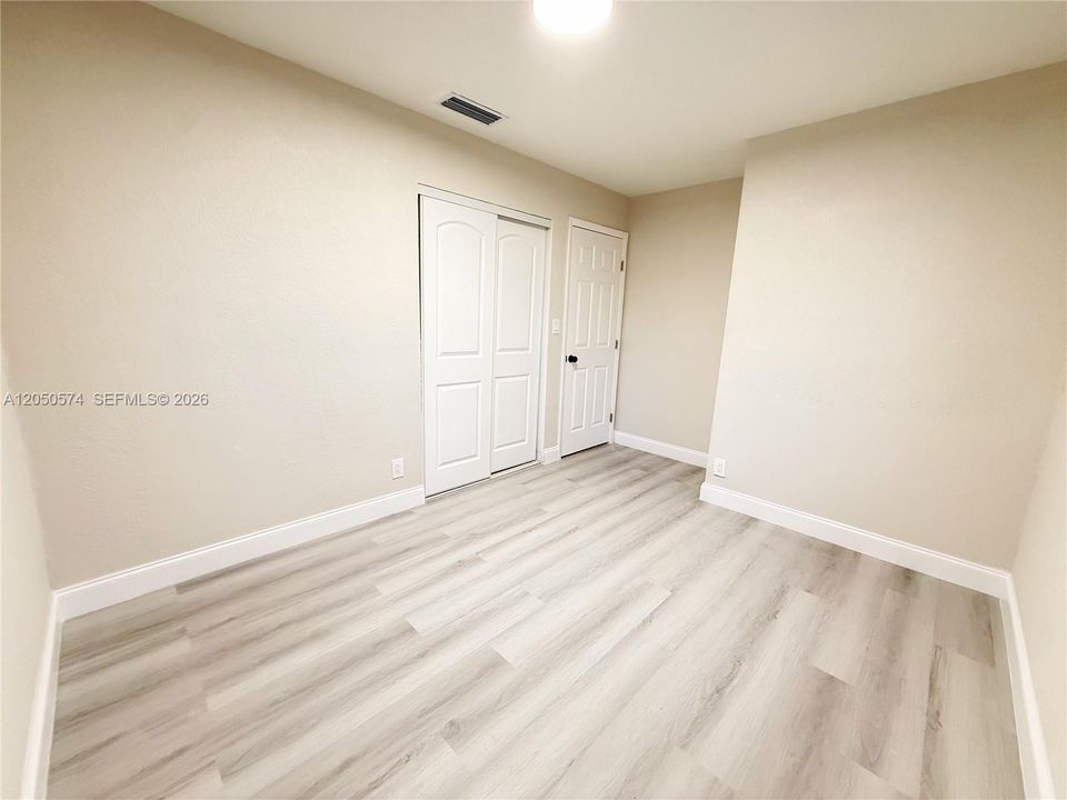 For Sale: $499,000 (4 beds, 2 baths, 1470 Square Feet)