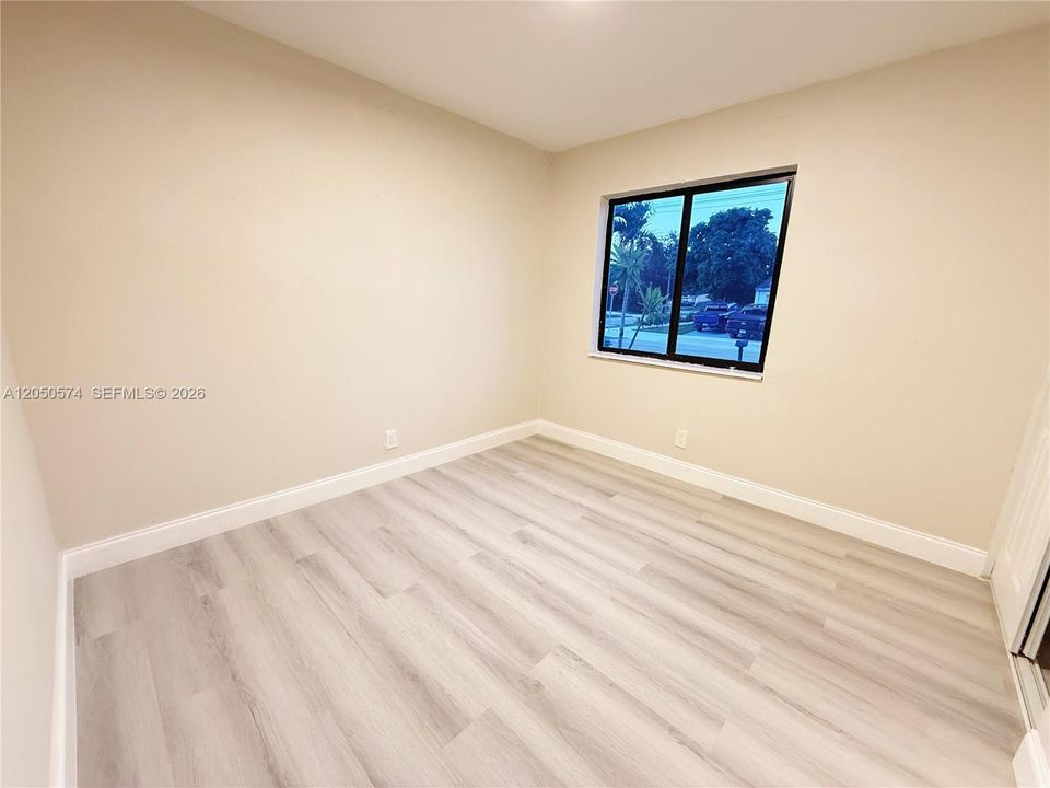 For Sale: $499,000 (4 beds, 2 baths, 1470 Square Feet)