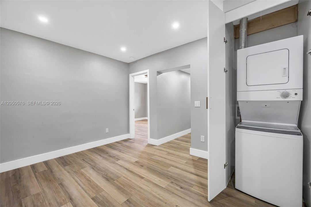For Rent: $2,500 (2 beds, 2 baths, 725 Square Feet)