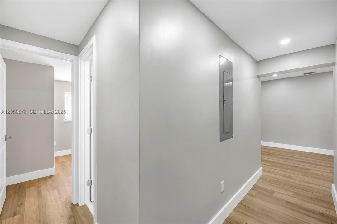 For Rent: $2,500 (2 beds, 2 baths, 725 Square Feet)