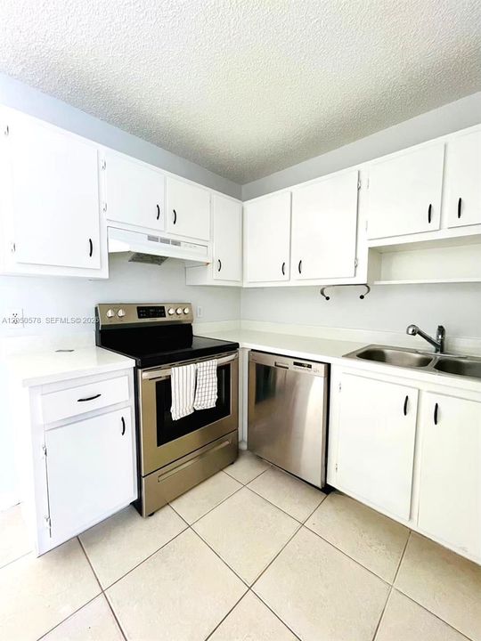 For Sale: $579,000 (0 beds, 0 baths, 1131 Square Feet)