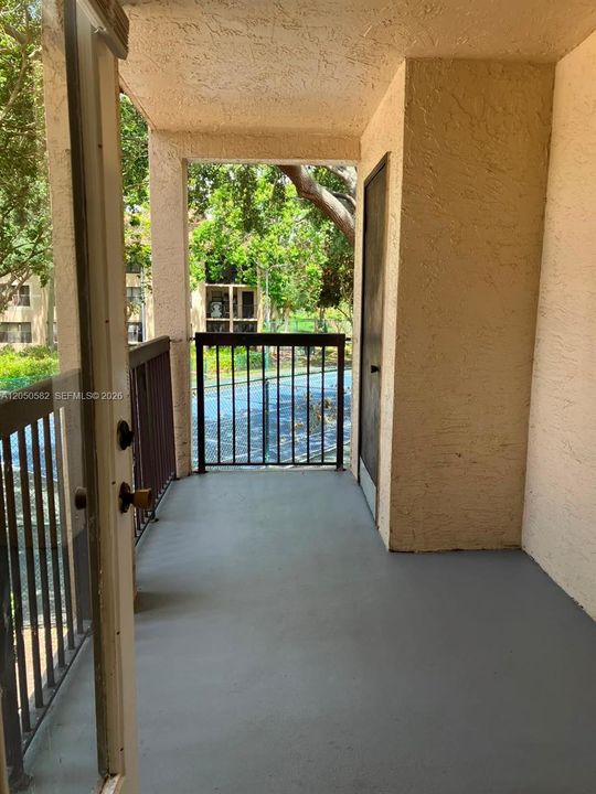 For Rent: $2,100 (2 beds, 2 baths, 980 Square Feet)