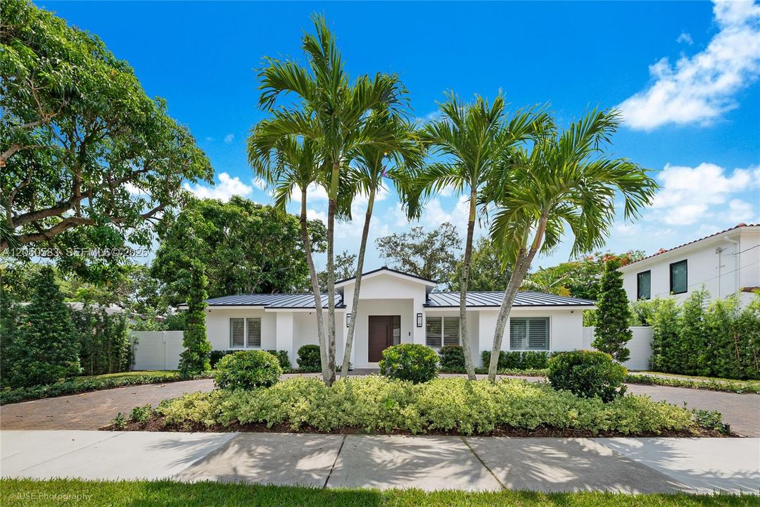 For Sale: $2,675,000 (4 beds, 3 baths, 2651 Square Feet)