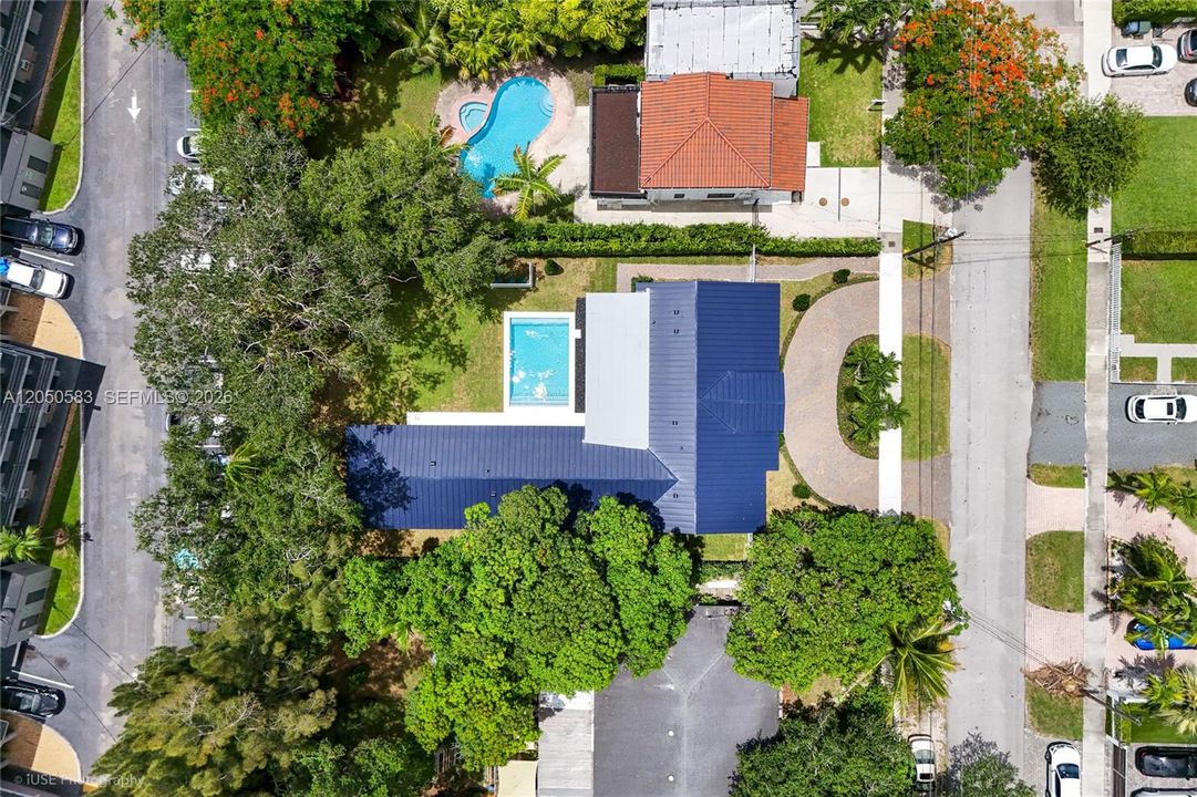 For Sale: $2,675,000 (4 beds, 3 baths, 2651 Square Feet)