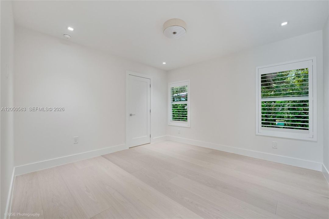 For Sale: $2,675,000 (4 beds, 3 baths, 2651 Square Feet)