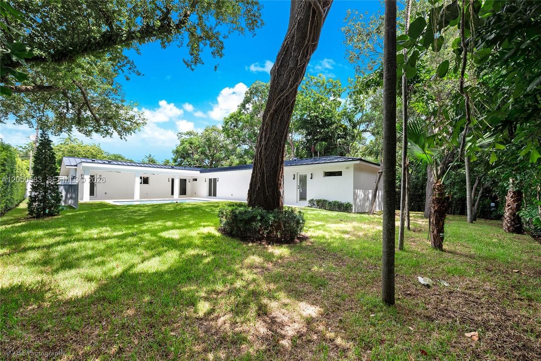 For Sale: $2,675,000 (4 beds, 3 baths, 2651 Square Feet)