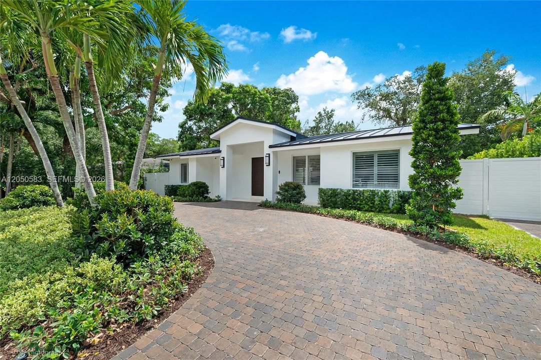 For Sale: $2,675,000 (4 beds, 3 baths, 2651 Square Feet)