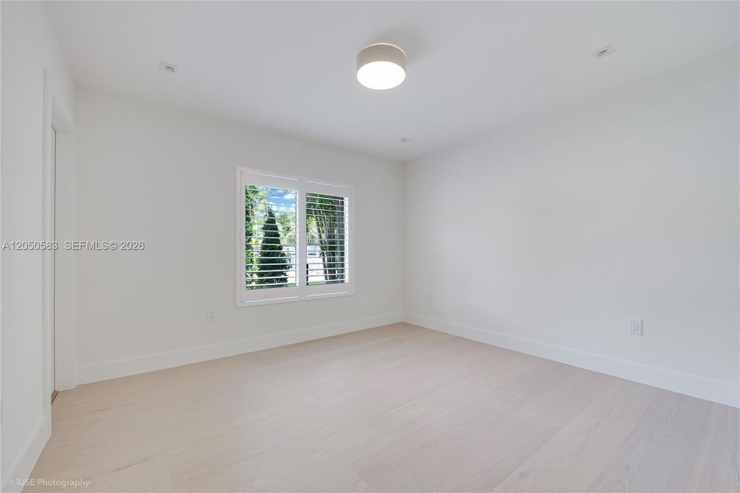 For Sale: $2,675,000 (4 beds, 3 baths, 2651 Square Feet)
