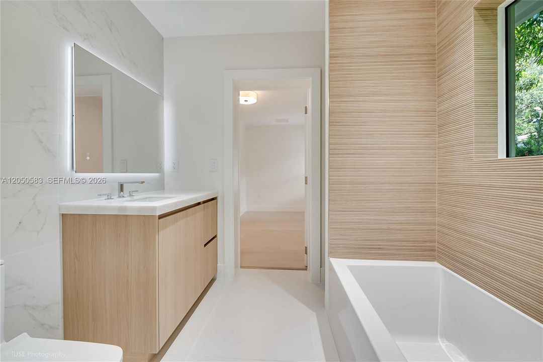 For Sale: $2,675,000 (4 beds, 3 baths, 2651 Square Feet)
