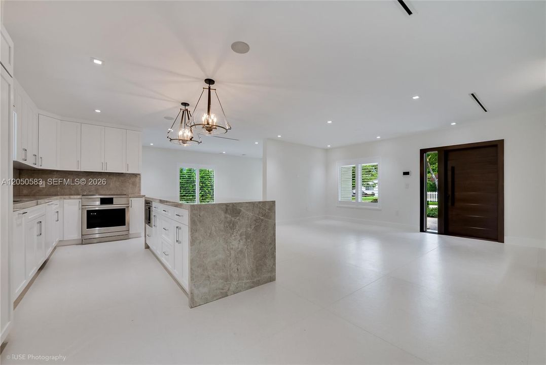For Sale: $2,675,000 (4 beds, 3 baths, 2651 Square Feet)