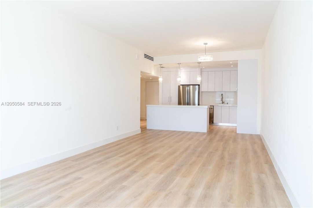 En Renta: $3,000 (1 camas, 1 baños, 1000 Pies cuadrados)