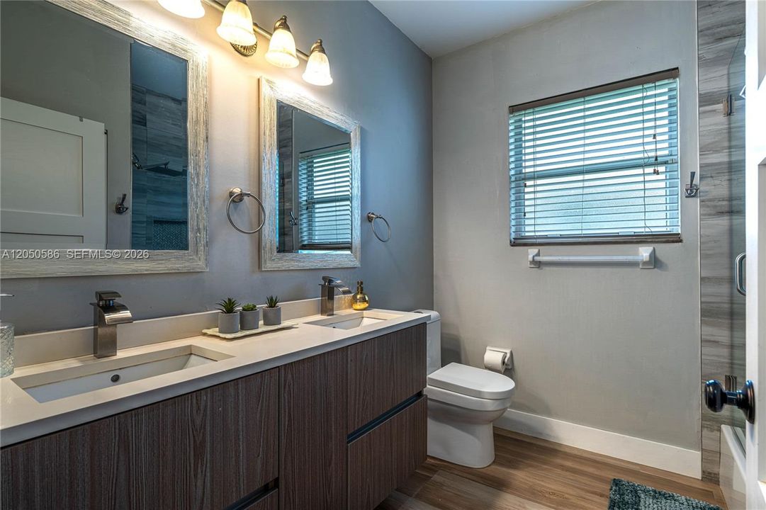For Sale: $1,285,000 (5 beds, 3 baths, 2986 Square Feet)