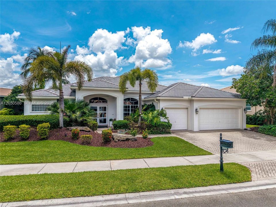 For Sale: $1,285,000 (5 beds, 3 baths, 2986 Square Feet)
