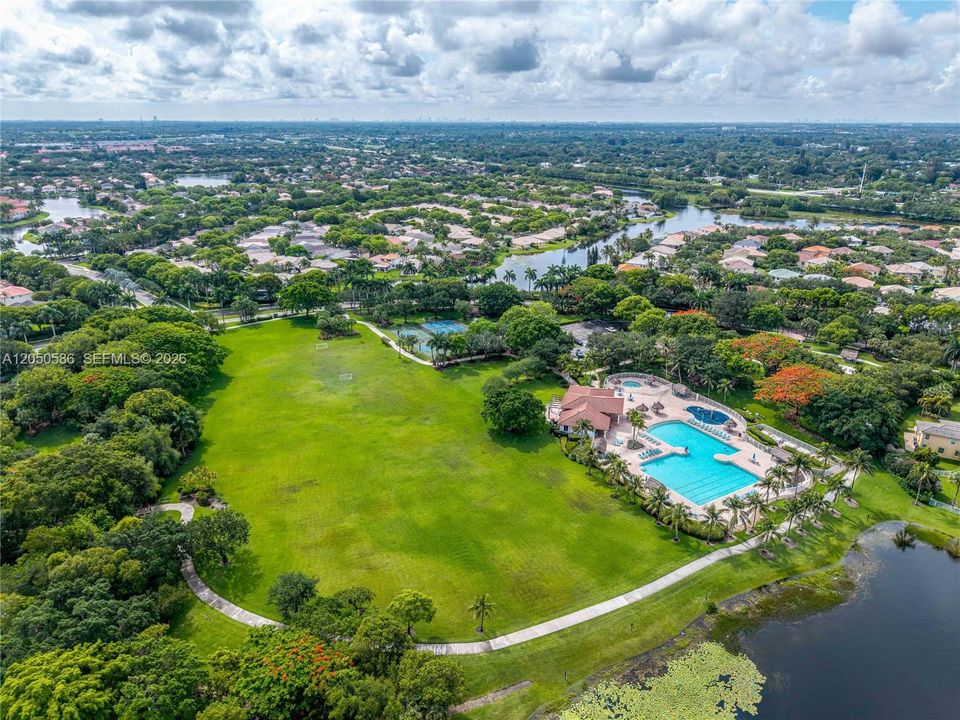 For Sale: $1,285,000 (5 beds, 3 baths, 2986 Square Feet)