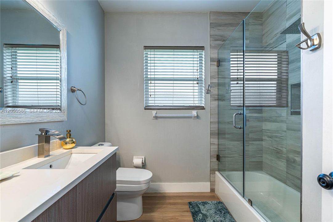 For Sale: $1,285,000 (5 beds, 3 baths, 2986 Square Feet)