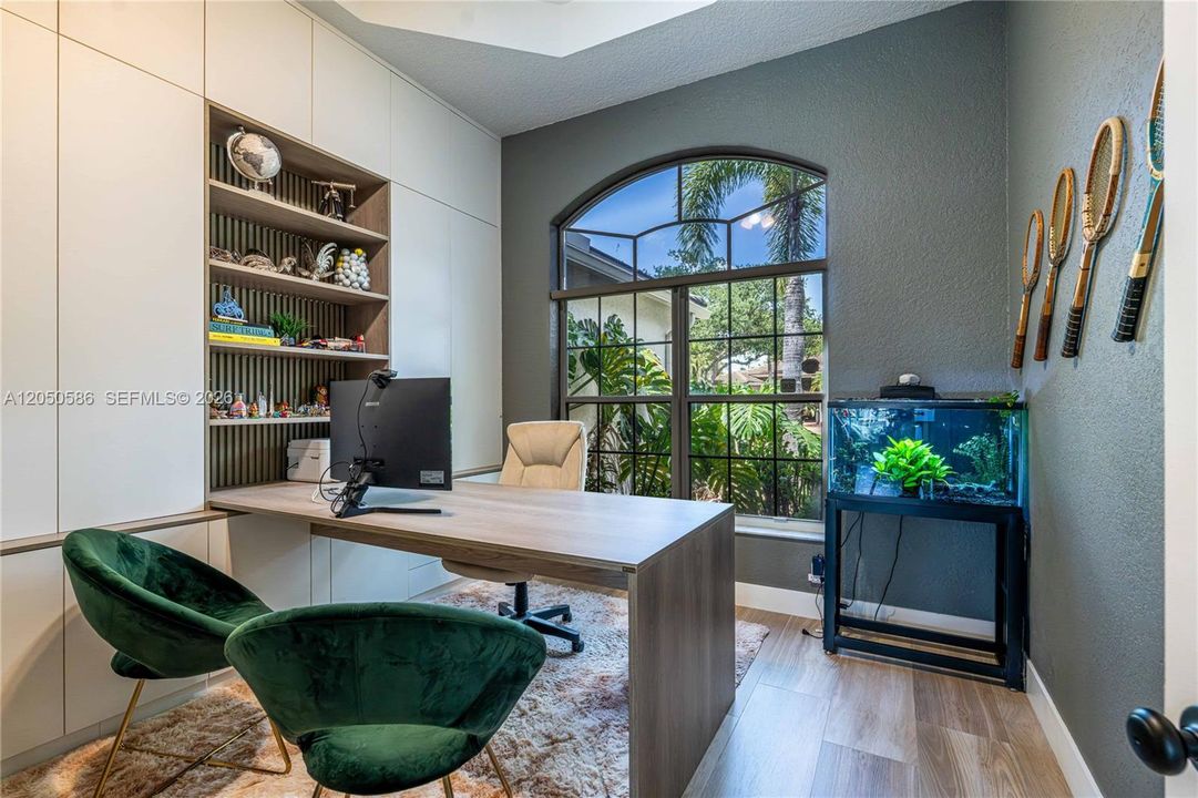 For Sale: $1,285,000 (5 beds, 3 baths, 2986 Square Feet)