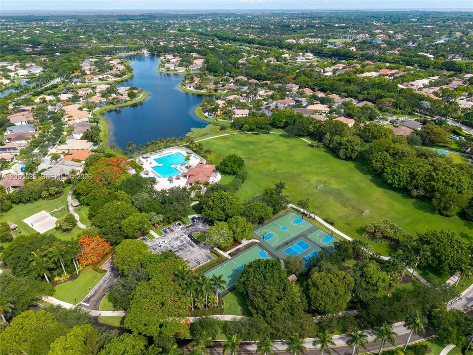 For Sale: $1,285,000 (5 beds, 3 baths, 2986 Square Feet)