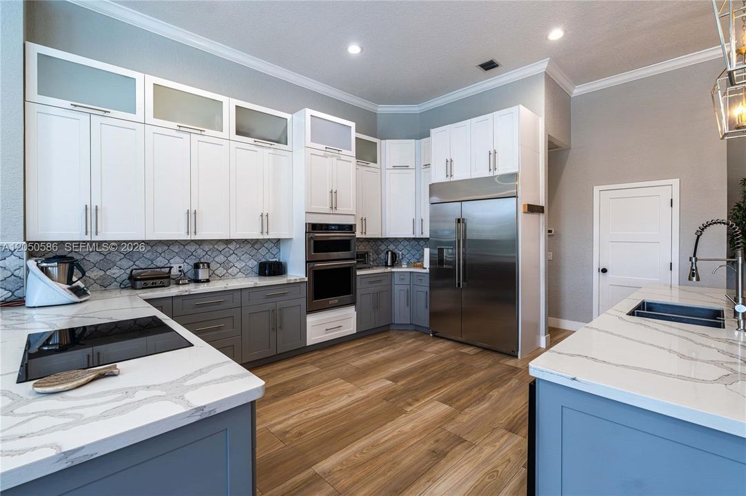 For Sale: $1,285,000 (5 beds, 3 baths, 2986 Square Feet)