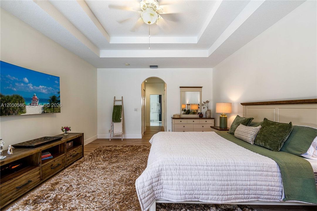 For Sale: $1,285,000 (5 beds, 3 baths, 2986 Square Feet)
