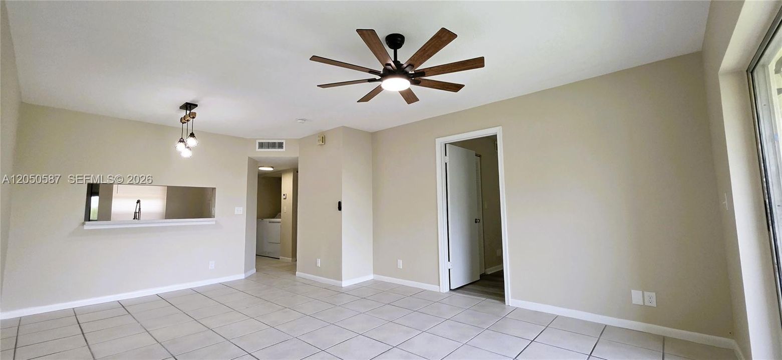 For Rent: $1,850 (2 beds, 2 baths, 809 Square Feet)