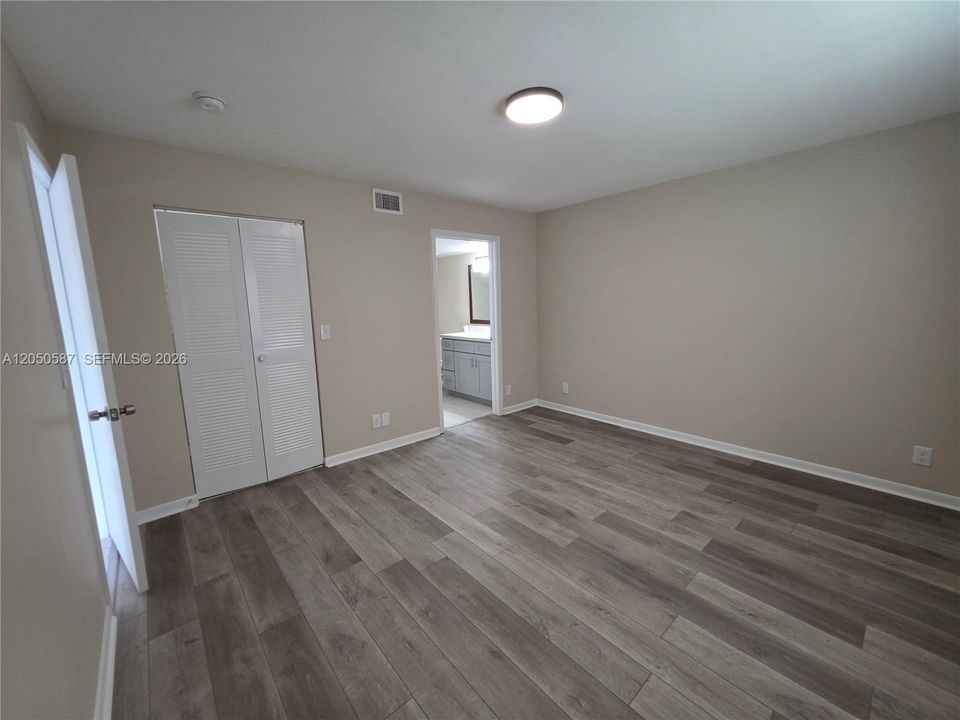 For Rent: $1,850 (2 beds, 2 baths, 809 Square Feet)