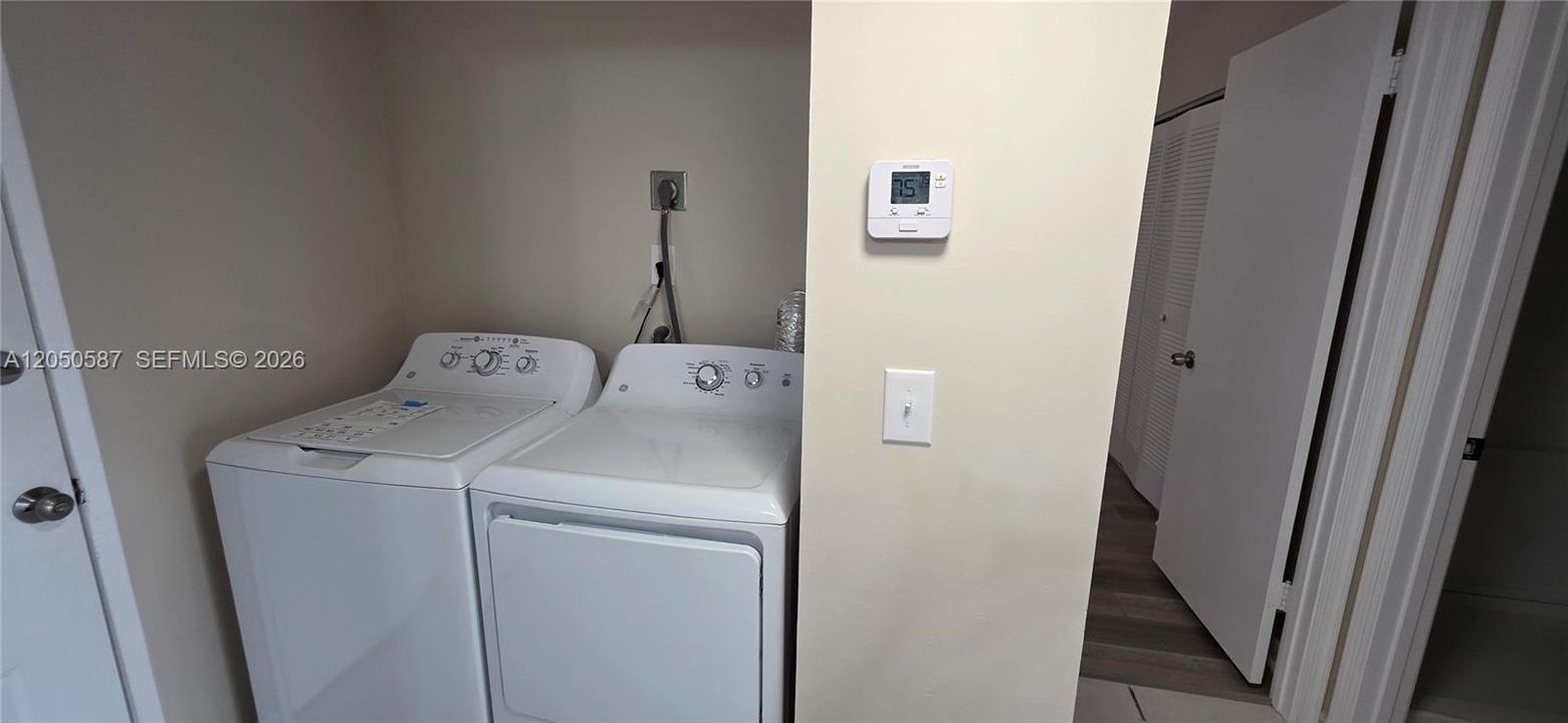 For Rent: $1,850 (2 beds, 2 baths, 809 Square Feet)