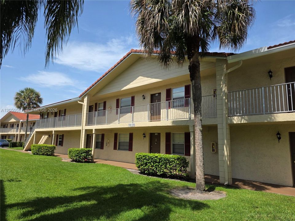 For Rent: $1,850 (2 beds, 2 baths, 809 Square Feet)