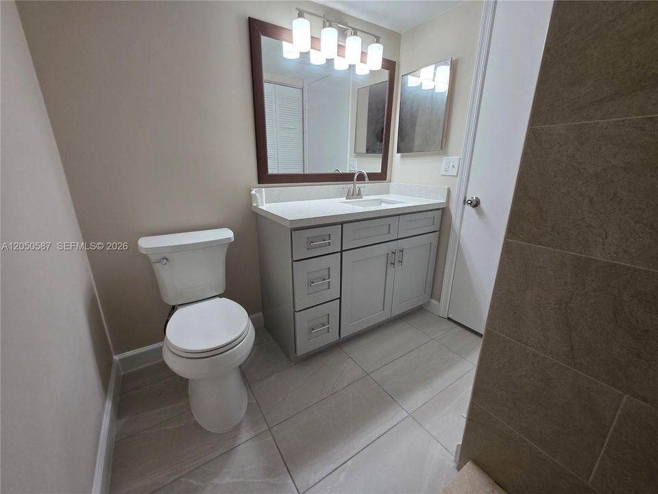 For Rent: $1,850 (2 beds, 2 baths, 809 Square Feet)