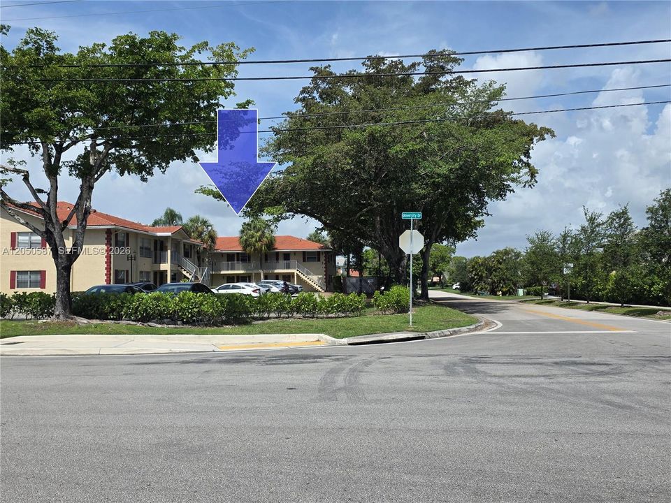 For Rent: $1,850 (2 beds, 2 baths, 809 Square Feet)