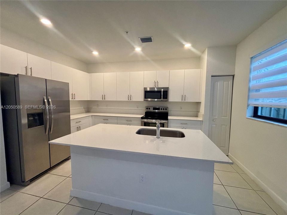 En Venta: $610,000 (3 camas, 2 baños, 1888 Pies cuadrados)