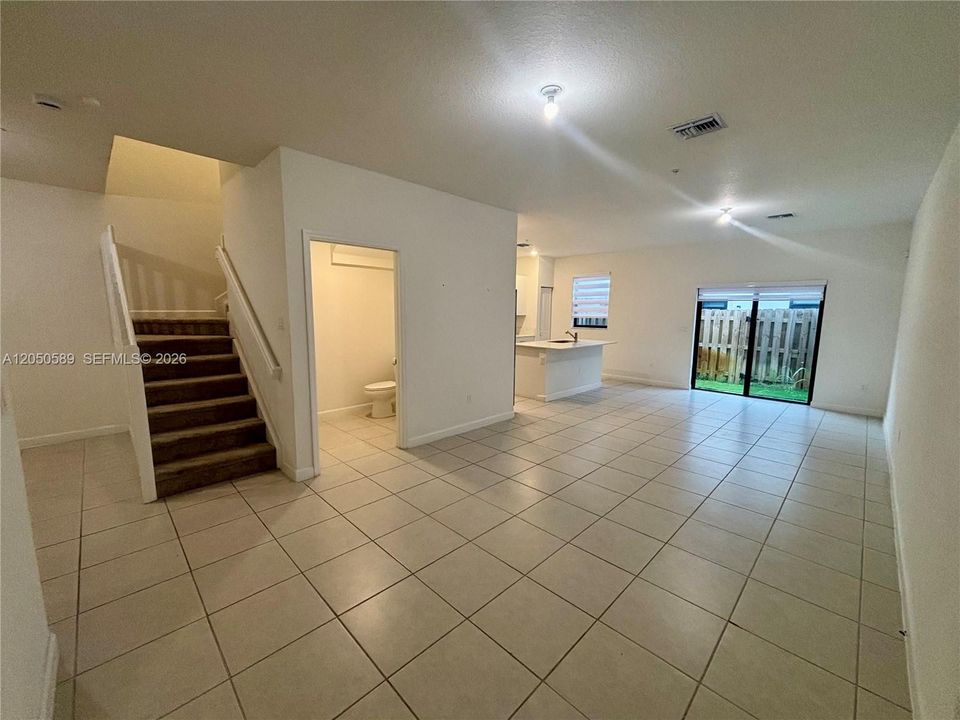En Venta: $610,000 (3 camas, 2 baños, 1888 Pies cuadrados)