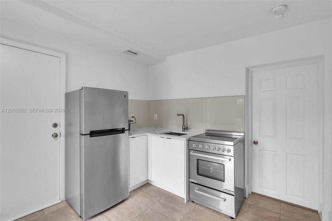 For Sale: $699,000 (4 beds, 3 baths, 1390 Square Feet)