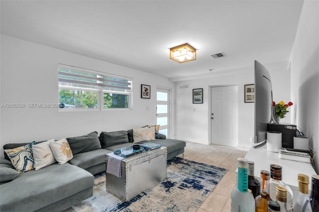 For Sale: $699,000 (4 beds, 3 baths, 1390 Square Feet)