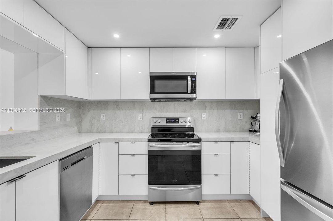 For Sale: $699,000 (4 beds, 3 baths, 1390 Square Feet)