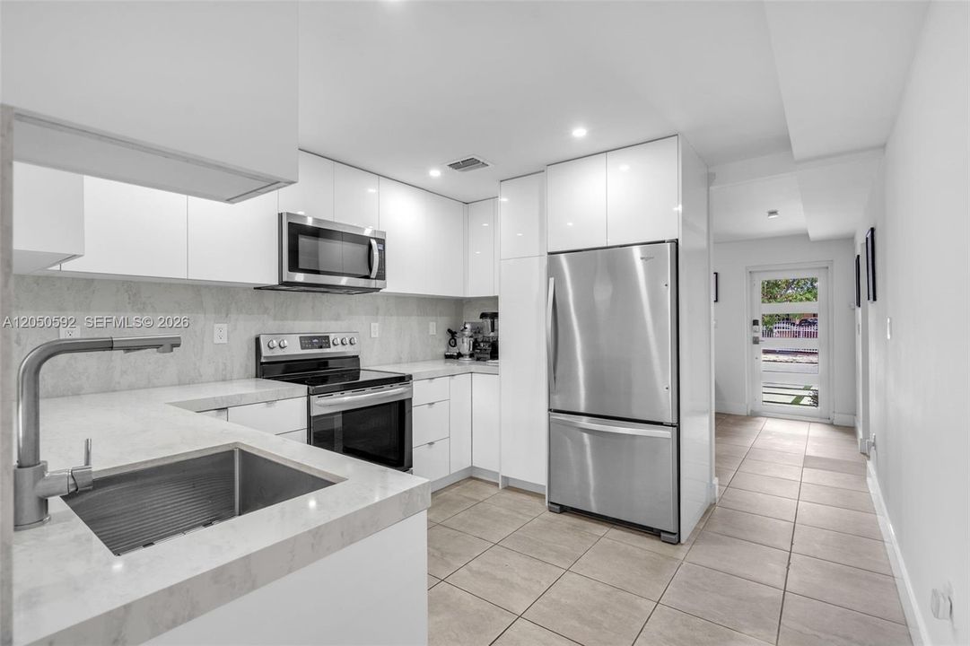 For Sale: $699,000 (4 beds, 3 baths, 1390 Square Feet)