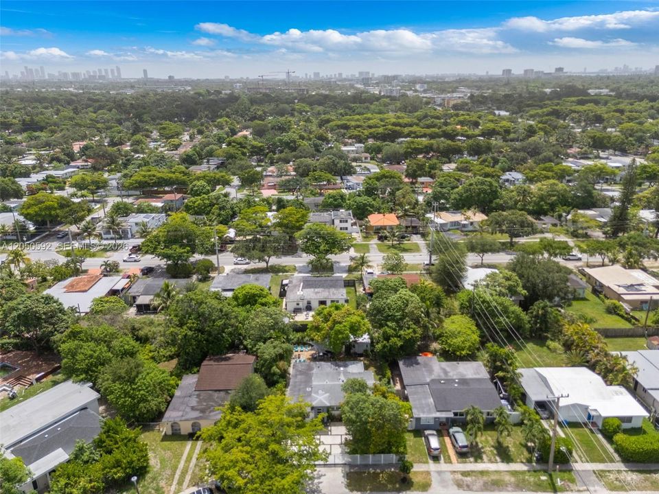 For Sale: $699,000 (4 beds, 3 baths, 1390 Square Feet)