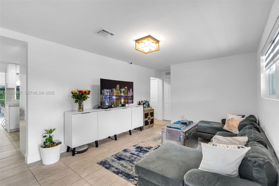 For Sale: $699,000 (4 beds, 3 baths, 1390 Square Feet)