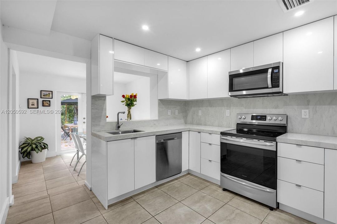 For Sale: $699,000 (4 beds, 3 baths, 1390 Square Feet)
