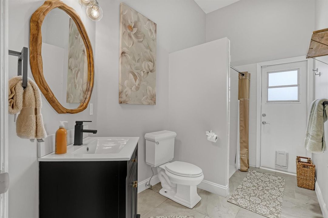 Cabana Bathroom 3