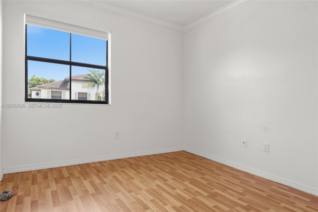 For Sale: $529,999 (4 beds, 2 baths, 2201 Square Feet)