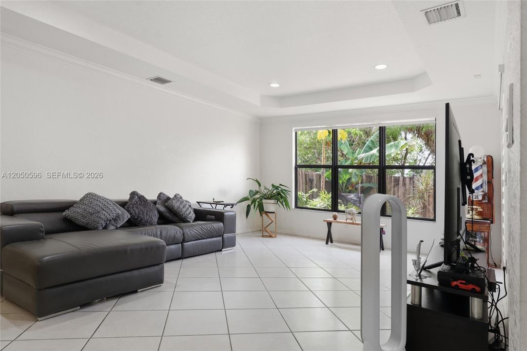 For Sale: $529,999 (4 beds, 2 baths, 2201 Square Feet)