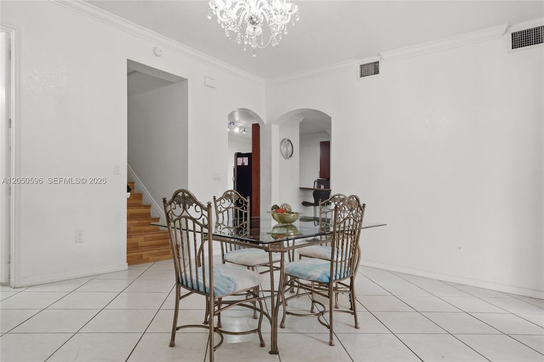 For Sale: $529,999 (4 beds, 2 baths, 2201 Square Feet)