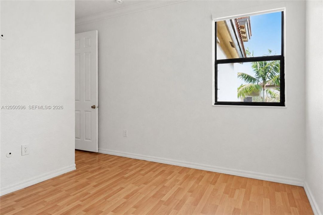For Sale: $529,999 (4 beds, 2 baths, 2201 Square Feet)